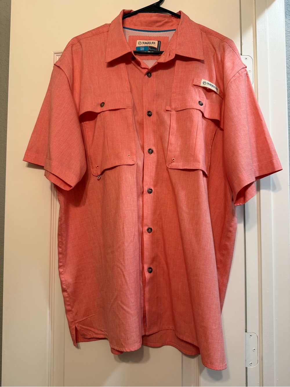 Magellan Outdoors Laguna Madre Black Short Sleeve Fishing Shirt Men’s-Coral
